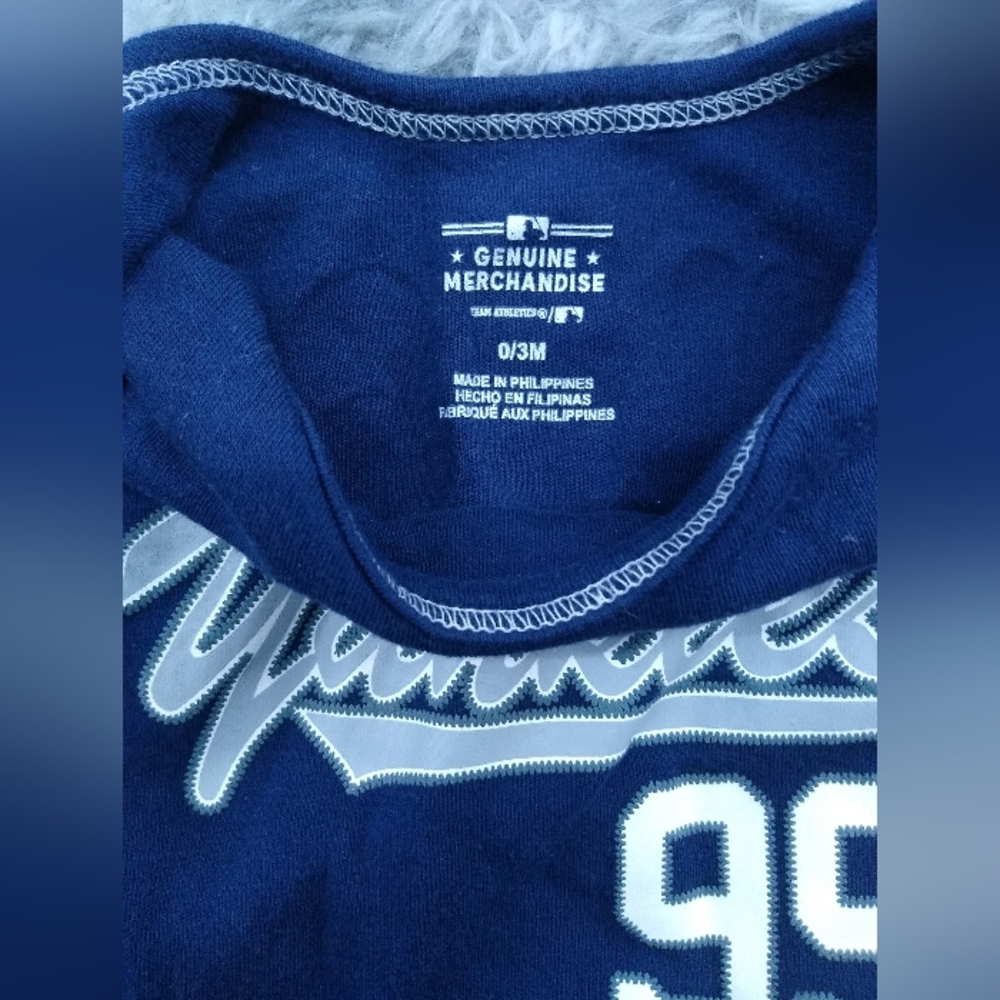 ⚾️New York Yankees Navy Blue Baby Onesie⚾️ - Picture 3 of 3